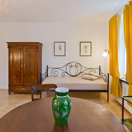 B&B Barokowy Zakatek 스비드니카
