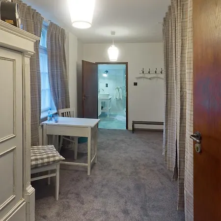 Barokowy Zakątek Nocleg ze śniadaniem 3*