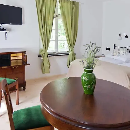 Nocleg ze śniadaniem Barokowy Zakątek 3*