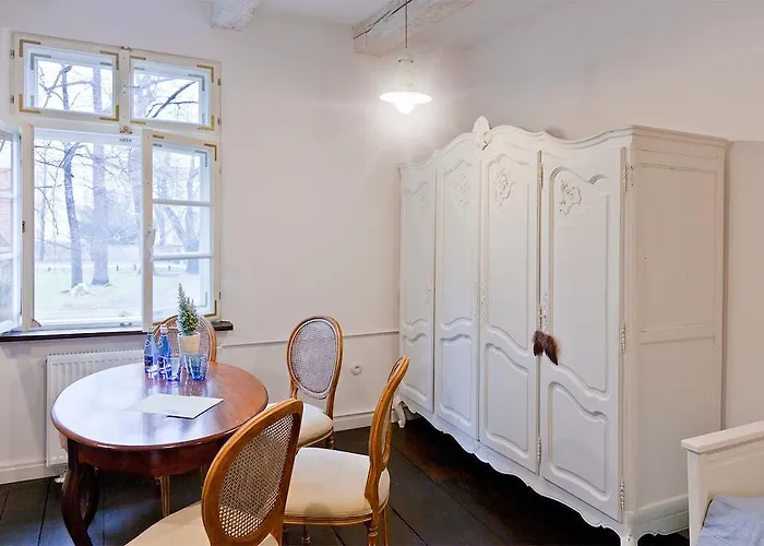 Bed & Breakfast Barokowy Zakatek 3*