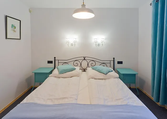 Barokowy Zakatek Bed & Breakfast 3*