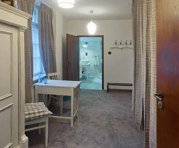 Barokowy Zakatek Bed & Breakfast 3*